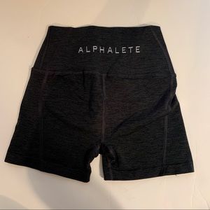 Alphalete Amplify biker shorts// size XS